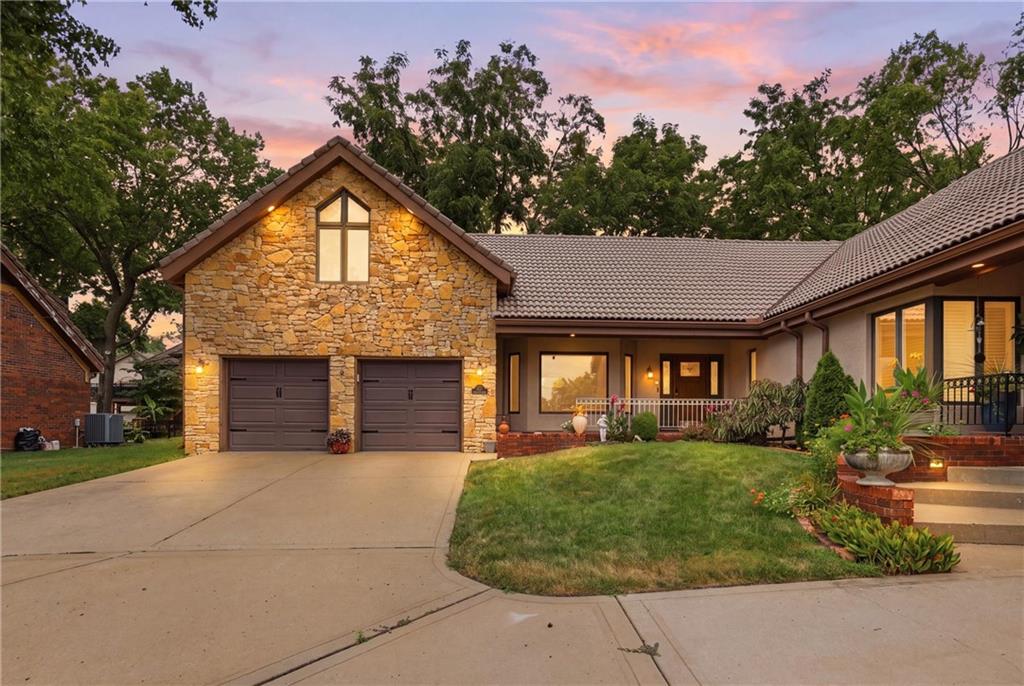 Listing Photo MLS #HMS2632817