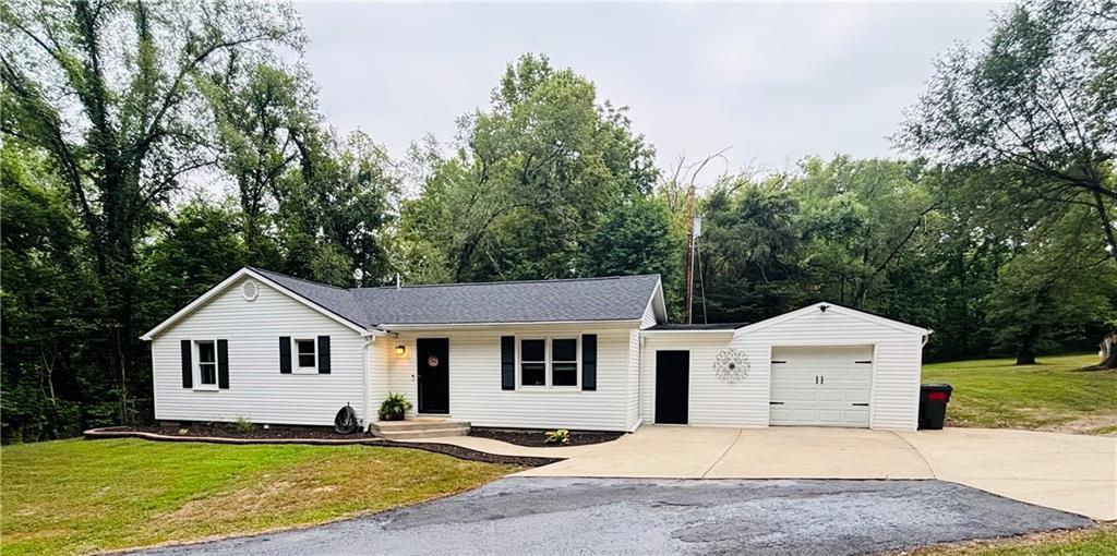 Listing Photo MLS #HMS2633092