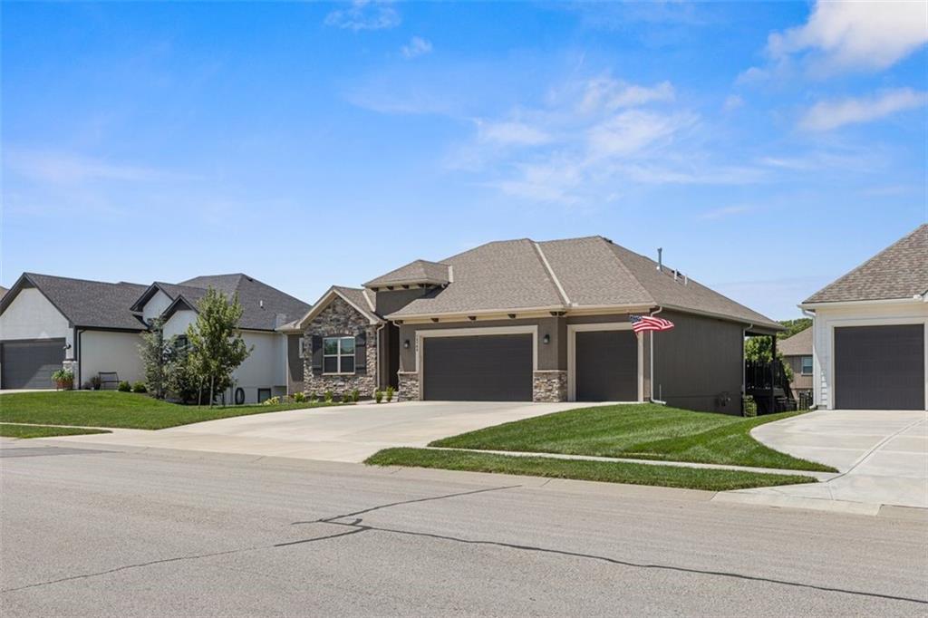 Listing Photo MLS #HMS2633720