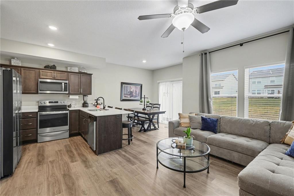 Listing Photo MLS #HMS2633863