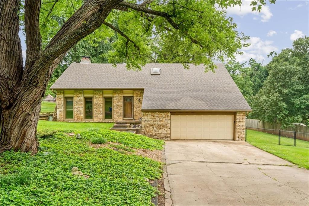 Listing Photo MLS #HMS2633925