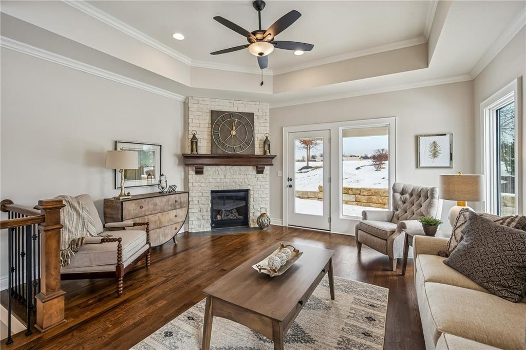 Listing Photo MLS #HMS2633996