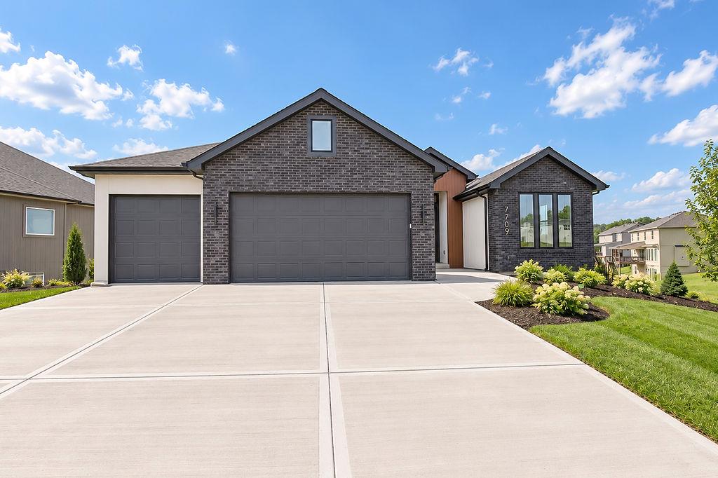 Listing Photo MLS #HMS2634059
