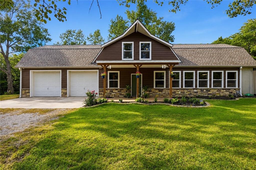 Listing Photo MLS #HMS2634305