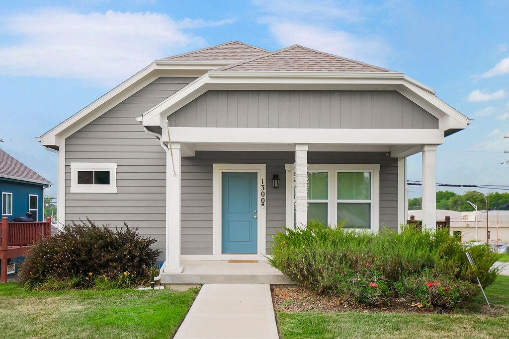 Listing Photo MLS #HMS2634828