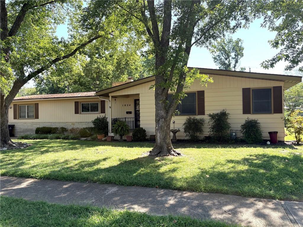 Listing Photo MLS #HMS2634940