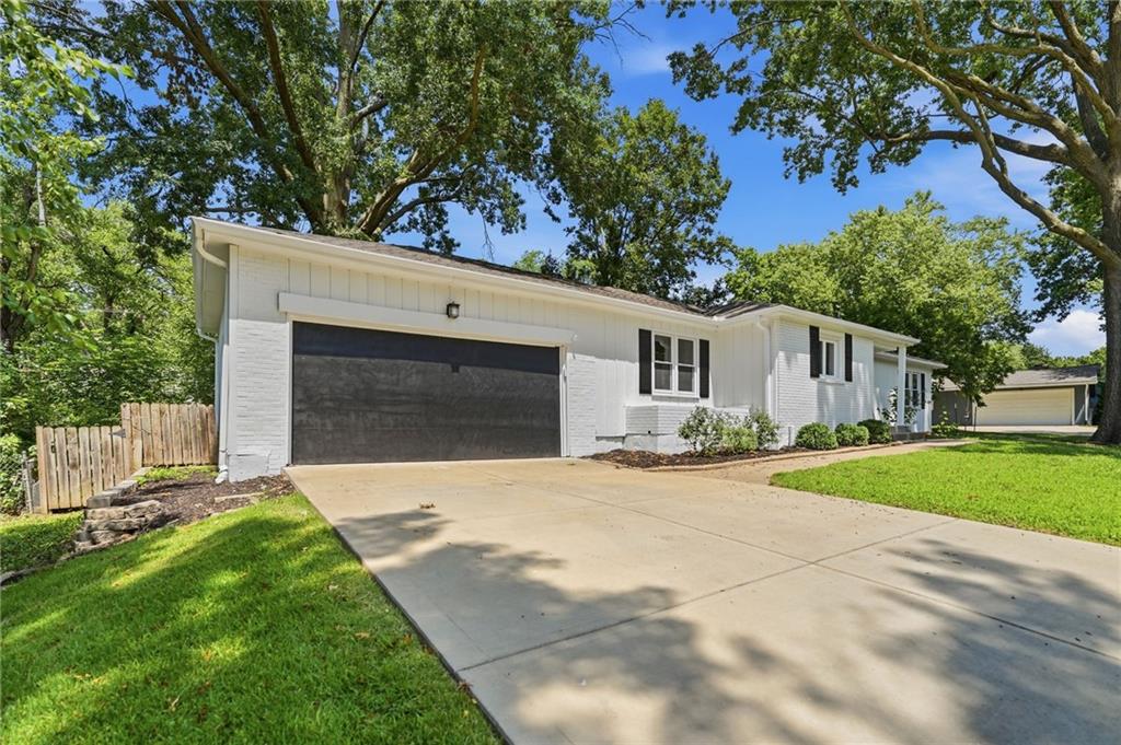 Listing Photo MLS #HMS2635152