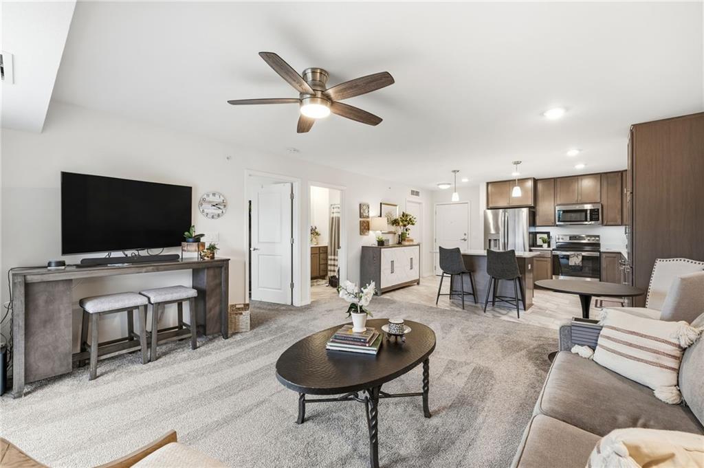 Listing Photo MLS #HMS2635281