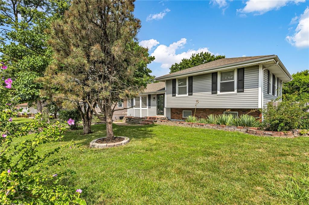 Listing Photo MLS #HMS2636298