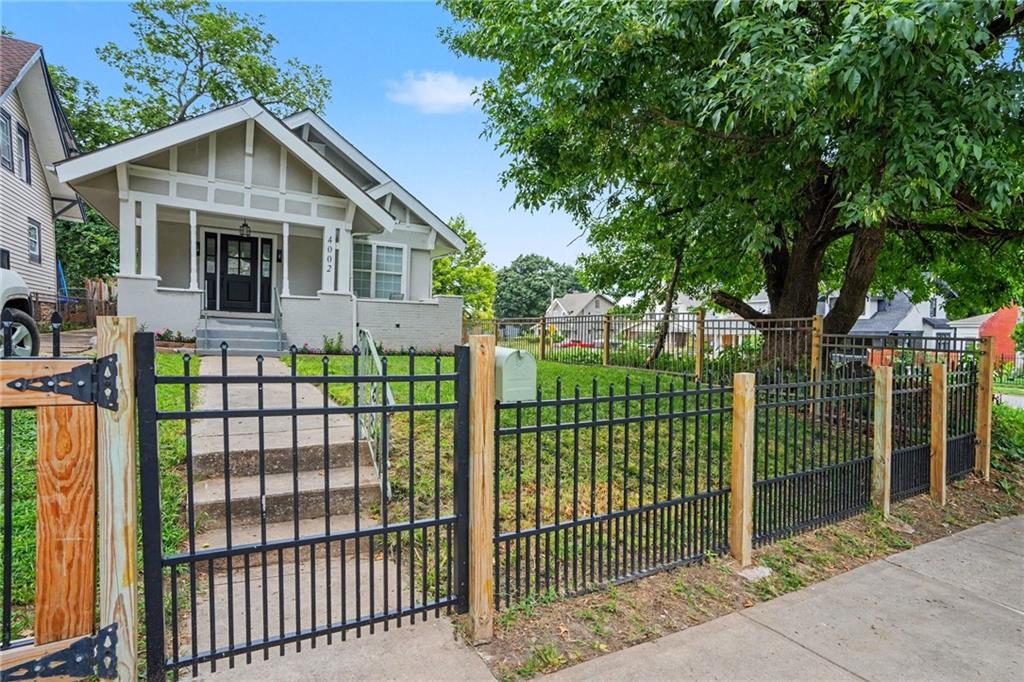 Listing Photo MLS #HMS2637573