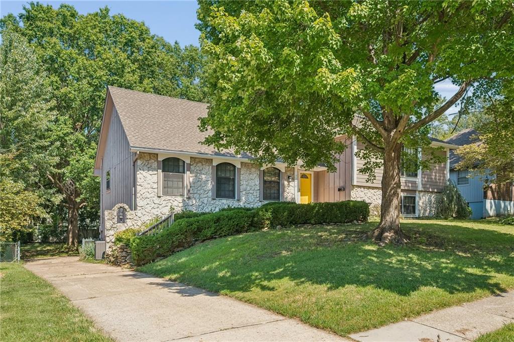 Listing Photo MLS #HMS2641391