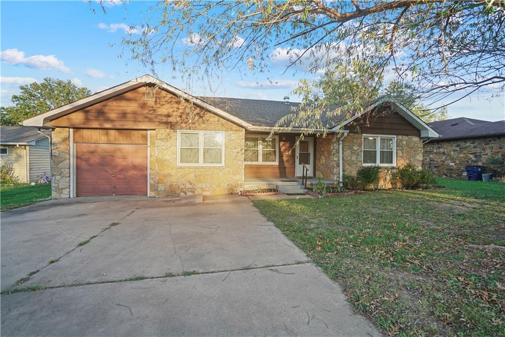 Listing Photo MLS #HMS2643041