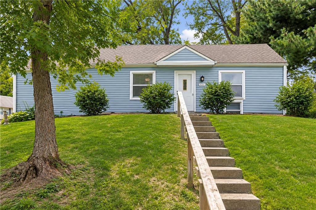 Listing Photo MLS #HMS2643386