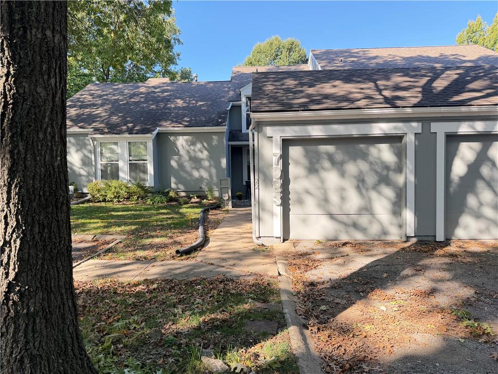Listing Photo MLS #HMS2644021