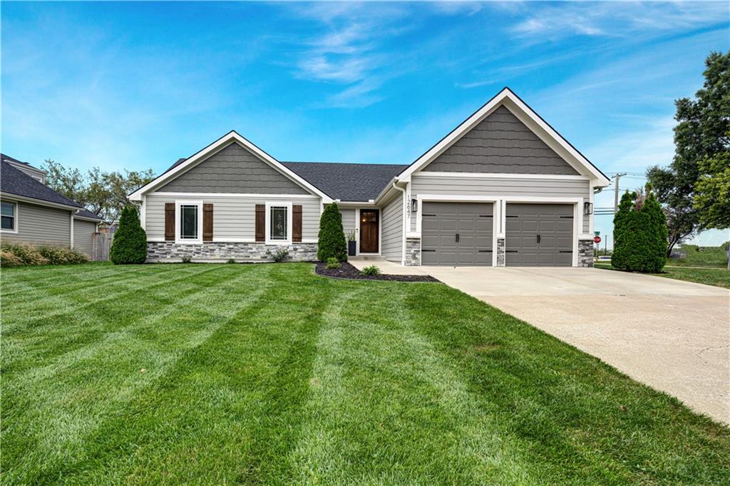 Listing Photo MLS #HMS2644090
