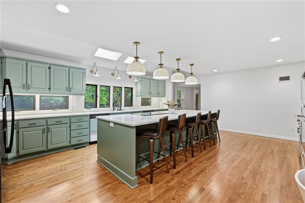 Listing Photo MLS #HMS2644121