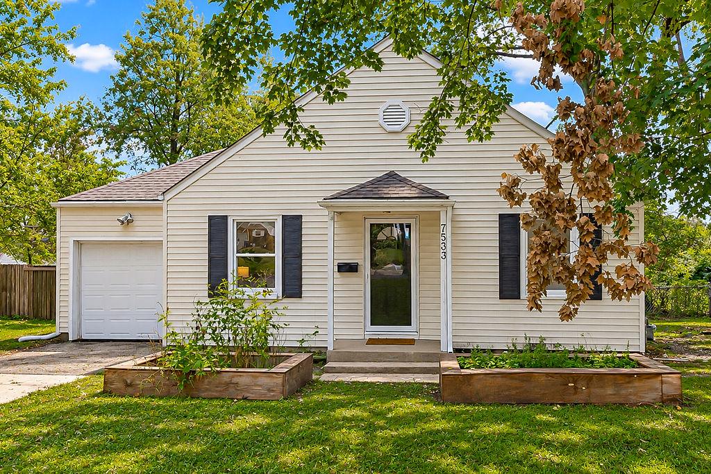 Listing Photo MLS #HMS2644906