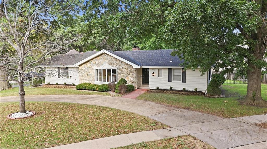 Listing Photo MLS #HMS2646191