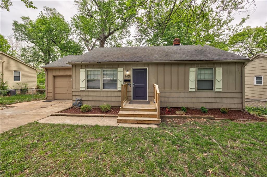 Listing Photo MLS #HMS2646223