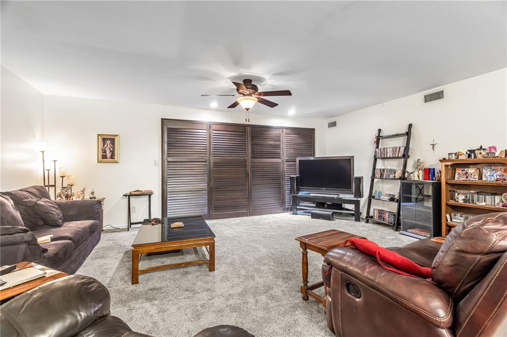 Listing Photo MLS #HMS2647634