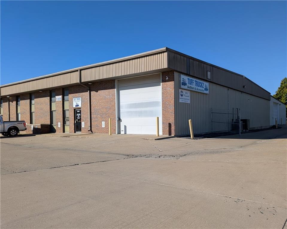 Listing Photo MLS #HMS2647716